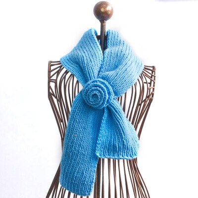 Hand Knit Key Hole Scarf, Keyhole Flower Scarf, Choose Color - image1